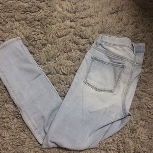 Clean, crisp jeggings